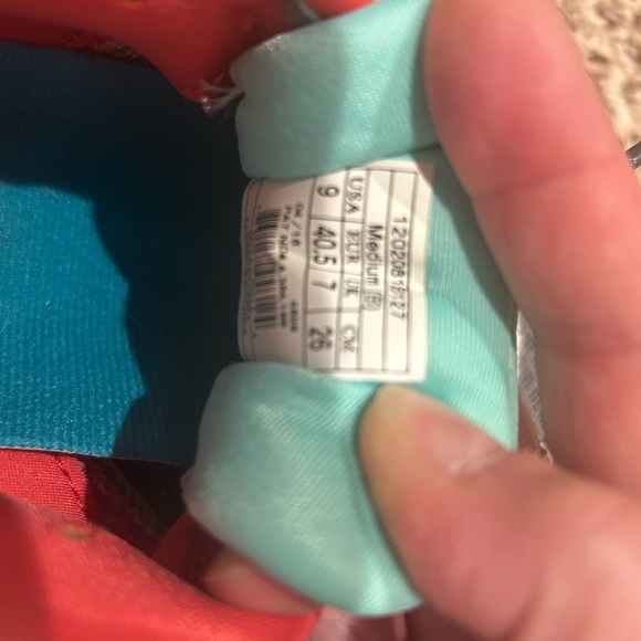 Brand new Brooks tennis shoes size 9 - Picture 5 of 5